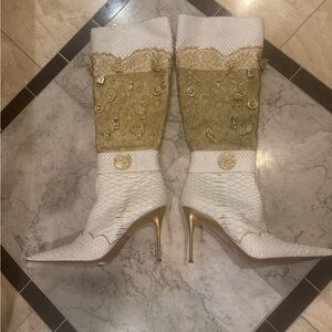New - Hamlet Couture White Python Boots - Size 7